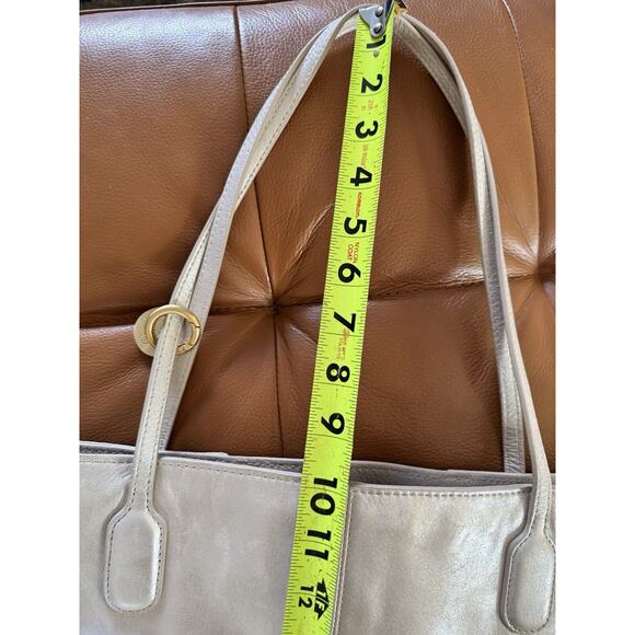 Hobo The Original Handbag Finley Large Pearl Gray Leather Shoulder Handbag - Picture 13 of 13